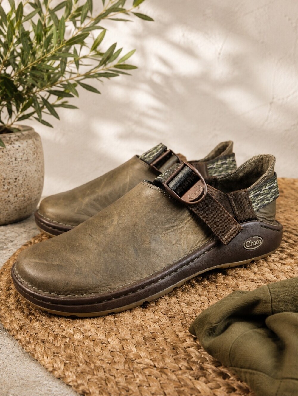 Chaco PedShed Leather Slip-On Clogs Vibram Brown Comfort Shoes Men 11.5